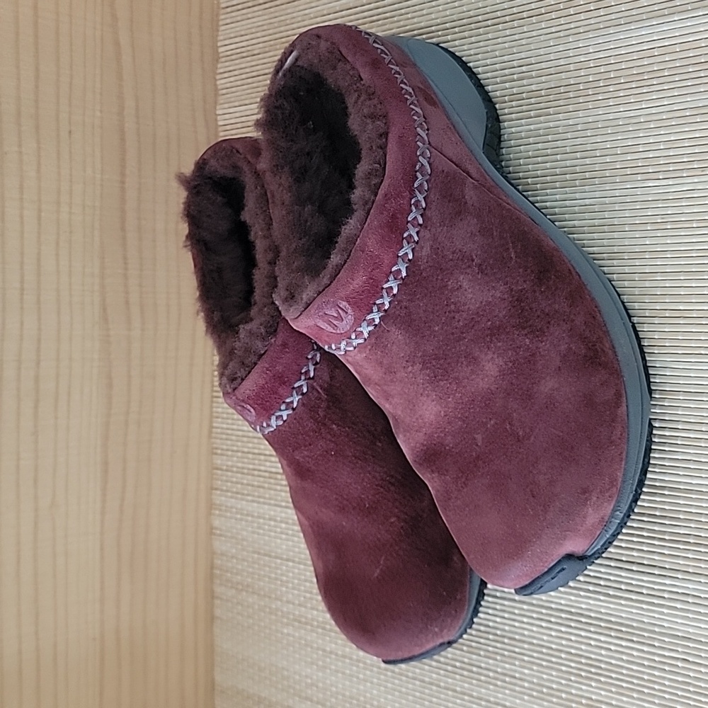 Merrell Encore Chill Stitch Clogs Raisin sz7